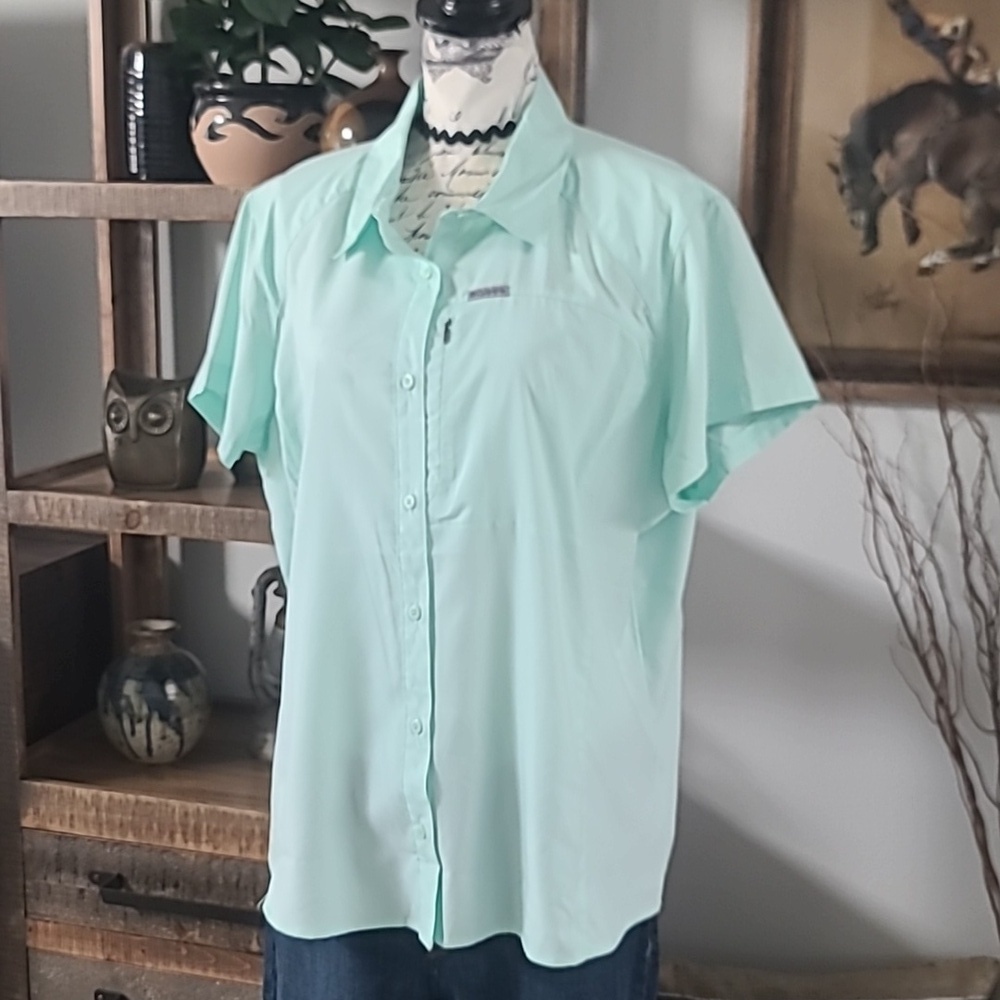 Columbia Light Mint Short-Sleeve Button-Up Shirt - Picture 2 of 10